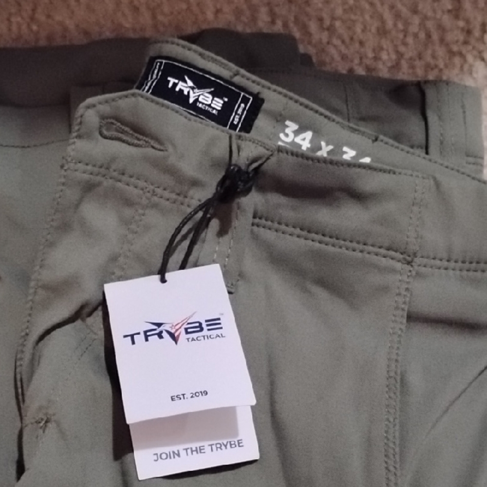 Green Cargo Pants with Utility Style